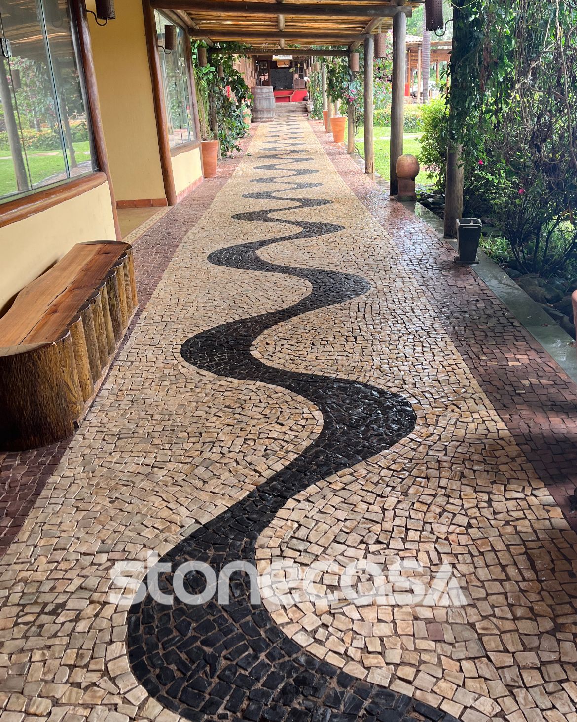 Pedra Portuguesa Preta Original Piso e Parede Natural Antiderrapante | Stone Casa Pedra Portuguesa Preta Original para piso e parede natural antiderrapante eco-friendly | Stone Casa